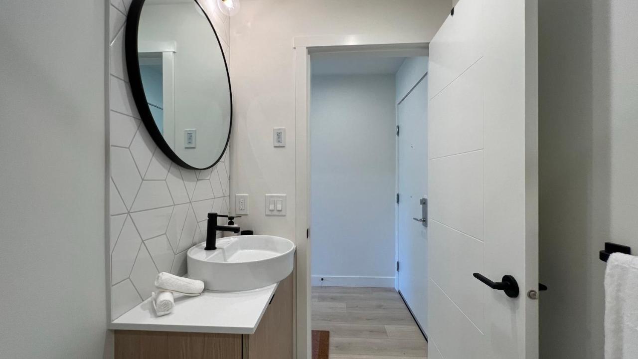 Hillside Oasis By Iris Properties! Victoria Eksteriør billede