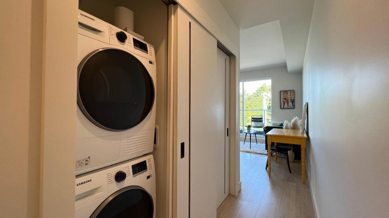 Hillside Oasis By Iris Properties! Victoria Eksteriør billede