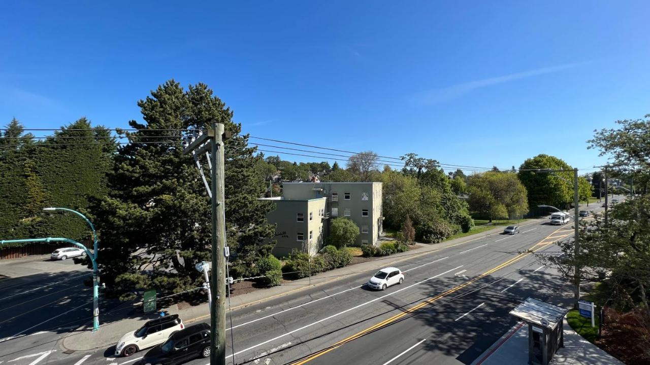 Hillside Oasis By Iris Properties! Victoria Eksteriør billede